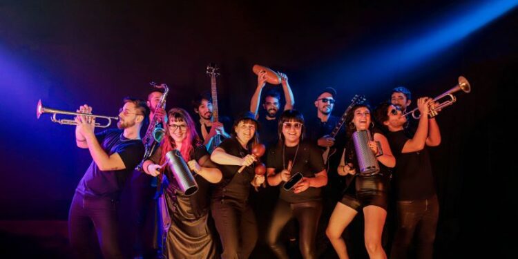 Una banda de cumbia formó su propia cooperativa y contó los detalles