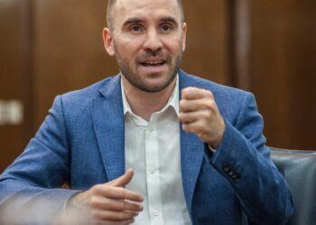 Guzmán dijo que la cuarentena se prolongó porque «fue una bandera política que hacía más fuerte al Gobierno»