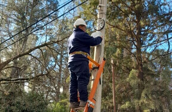 La CELT. culminó con la instalación de la red de Fibra Optica en Villa Ventana