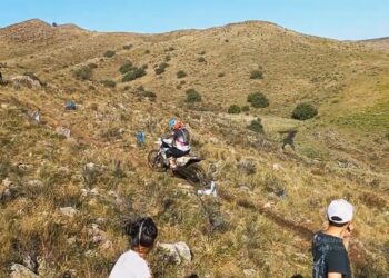 Vecinos de Villa preocupados por la realización de una carrera de motos