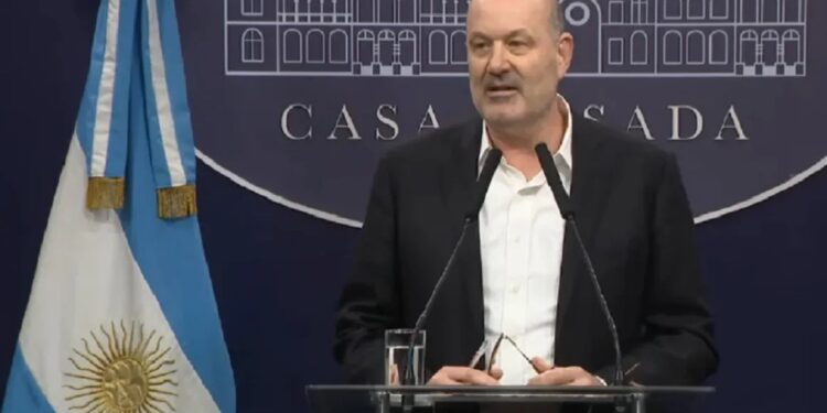 El Gobierno prohibió los cargos hereditarios en la administración pública