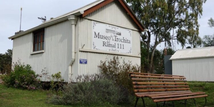 Sierra de la Ventana: Comenzaron los trabajos para la instalación del monumento Ramal 111