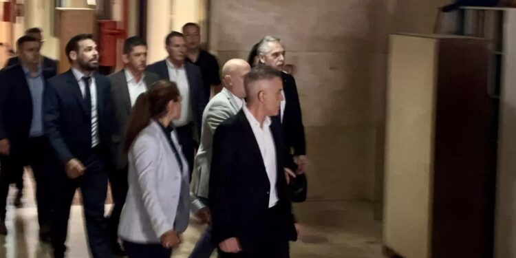 Alberto Fernández llegó a Comodoro Py para declarar ante el juez Ercolini por el supuesto fraude con Nación Seguros