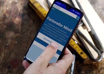 Los monotributistas ya pueden emitir comprobantes desde su celular