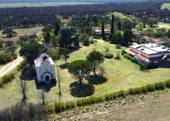 Triste, solitario y final: la historia de un pueblito en el que dejó de pasar el tren y se quedó sin habitantes