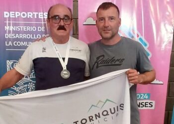 Medalla de plata en tenis de mesa.