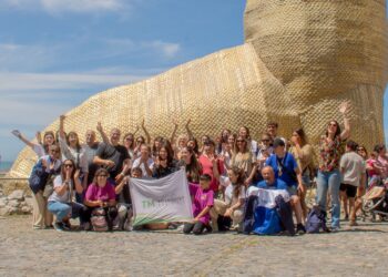 Juegos Bonaerenses: Los representantes de natación y solista vocal de Tornquist hicieron su presentación en Mar del Plata