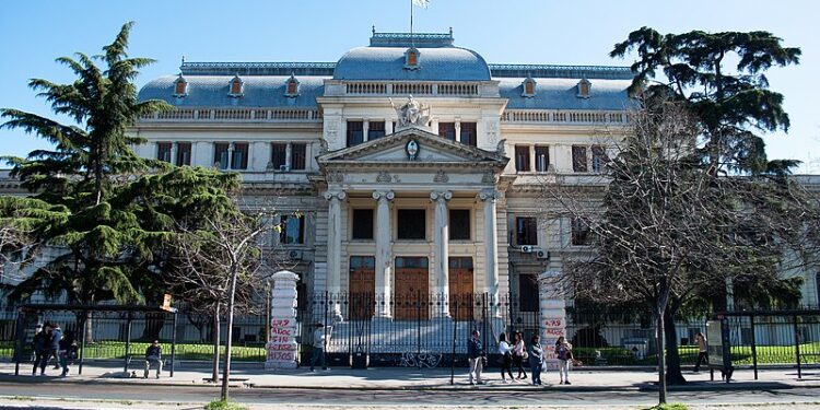 La urgente necesidad de revalorizar el poder legislativo Bonaerense
