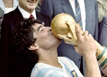 Se cumplen cuatro años de la muerte de Diego Maradona, a la espera del juicio