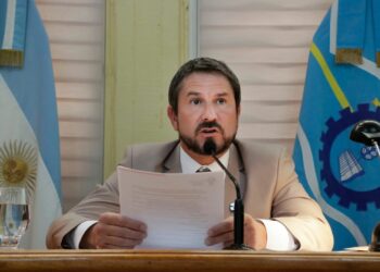 Denunciaron al intendente de Trelew por presunto acoso sexual