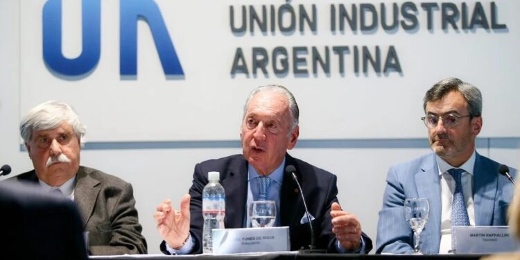 Los industriales salieron a torpedear la apertura importadora y reclaman «igualdad de condiciones»