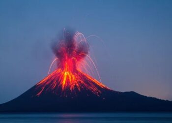 En qué consiste el simulacro de erupción volcánica en Sudamérica, del que participa el Servicio Meteorológico Nacional