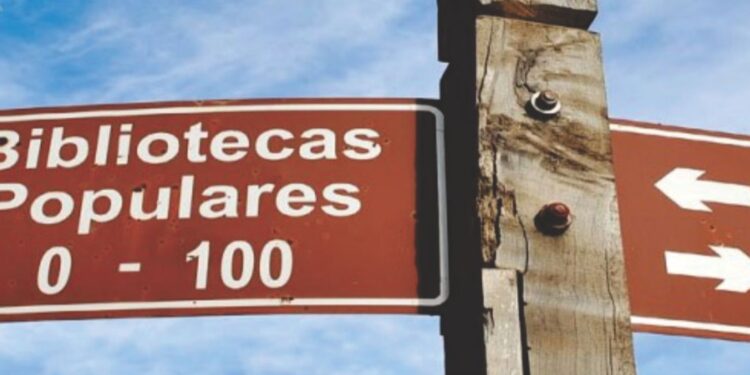 Actividad de Bibliotecas en la 14° Feria del Libro en Sierra de la Ventana