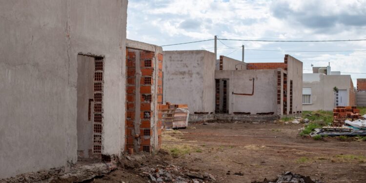 Avanza la construcción del nuevo barrio de viviendas en Tornquist