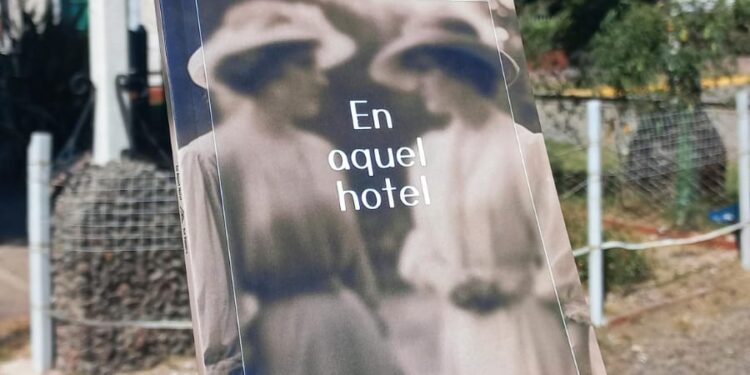 Xol Romero: «Esa historia de lujos y ruina se relacionaba mucho en ese paisaje tan amoroso y que me es tan cercano y familiar»