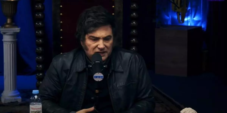 Milei visitó al Gordo Dan en La Misa y dijo que Cristina “tiene que estar presa” y a Kueider “lo tienen que echar a patadas”