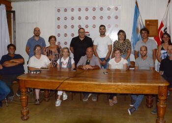 La UCR brindó una conferencia de prensa desde su comité