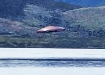 Turistas aseguran haber visto un OVNI sobre el Canal Beagle
