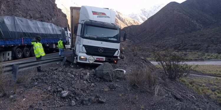 Rutas más peligrosas y más caras: advierten que el aumento de los costos de la logística se trasladará a los precios