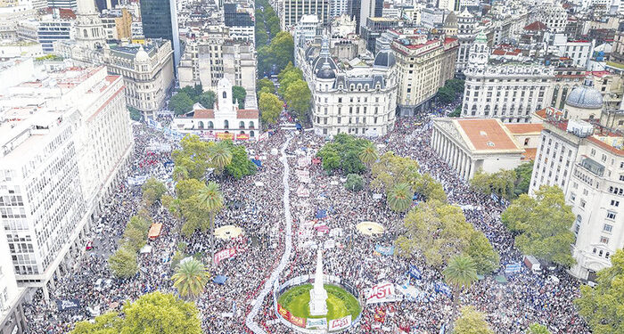 Multitudinaria marcha del 24 de marzo: fuerte rechazo a Milei y reclamo por Memoria, Verdad y Justicia