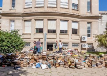 Setenta mil libros a la basura