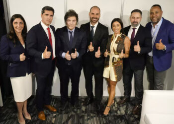 Exigen explicaciones a Bullrich por la «valijera» que pasó sin controles en la Aduana