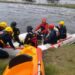 Desesperada búsqueda de tres personas que cayeron a un canal tras las inundaciones en Bolívar