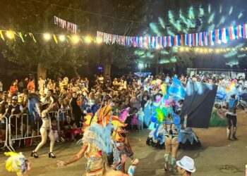 El carnaval 2025 del Club Ventana deslumbró al público.