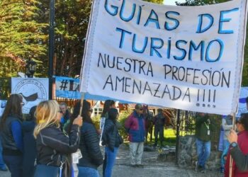 El Gobierno desreguló la actividad de los guías de Parques Nacionales y despertó el repudio del sector