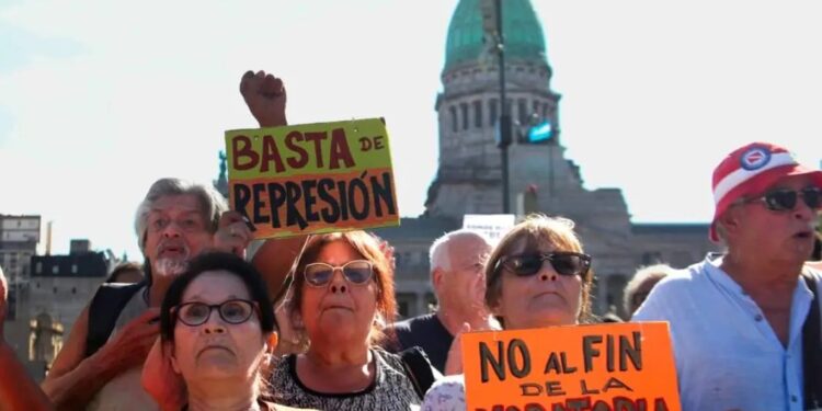 El fin de la moratoria previsional y la condena a la pobreza