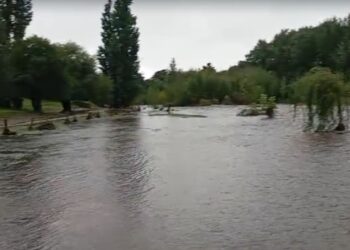 Impresionante desborde del Arroyo San Bernardo