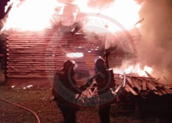 Se incendió una cabaña de madera en el Cerro Ceferino.