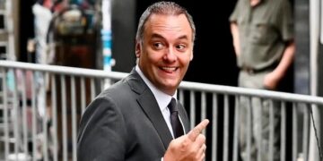 La motosierra no tiene nafta para Adorni: el vocero candidato tiene 250 empleados y $30 mil millones a mano