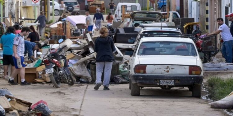 Desde hoy los bahienses comienzan a recibir el subsidio de Provincia