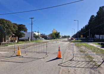 Por obras de reparación, se mantiene cerrada la Av. Moreno al 500
