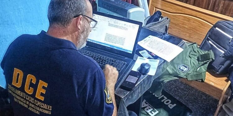 Grooming: Allanan la casa de un hombre que se contactó con una menor para mantener un encuentro