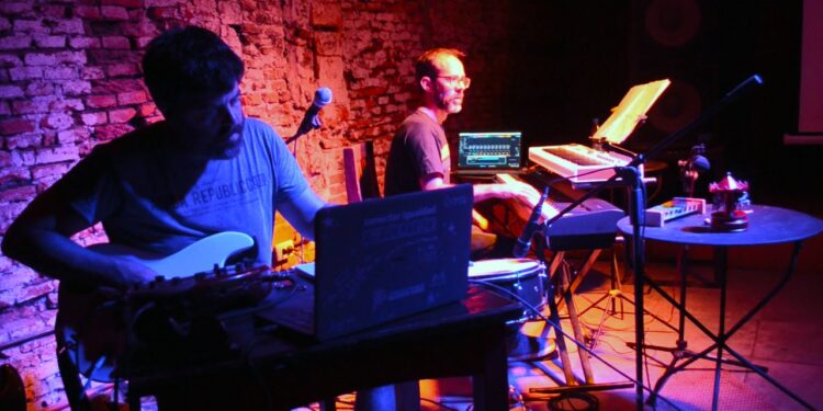 «La música incidental tiene que ver con esto de la música para apoyar la imagen, ayudar a narrar.»