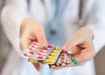 La Justicia ordenó suspender la venta de medicamentos fuera de las farmacias