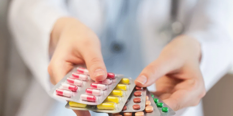 La Justicia ordenó suspender la venta de medicamentos fuera de las farmacias