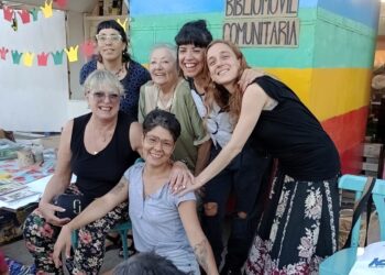 «Vecinas en el «Aire» N° 9:  «Adolescencia, ESI y una apuesta por la lectura en comunidad»