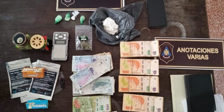 Punta Alta: Allanan una vivienda por un auto mellizo y encuentran cocaína y marihuana