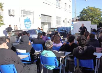 Docentes universitarios realizaron un paro de 24 horas y convocaron a una nueva marcha federal