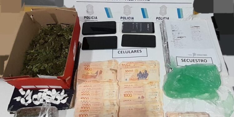 Una pareja fue aprehendida por tener cocaína y marihuana para la venta en Bahía Blanca
