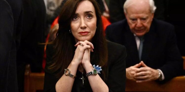 Victoria Villarruel fue abucheada a la salida de la misa por el papa Francisco en Flores