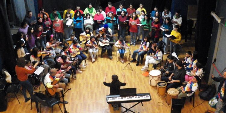 “Ciclo Patio Peatonal”: plaza de encuentros en el centro de la ciudad