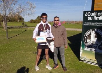 Marcelo Alderete corrió 160,800 kms durante 24 hs en la Backyard Ultra de Carhué.