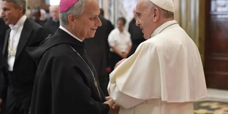 Sobre León XIV: «Francisco lo levantó muchísimo y eso da una señal, quizás sea una persona que continúe su legado»