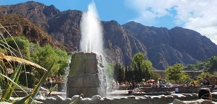 Las termas que nacieron de 9 gotas mágicas