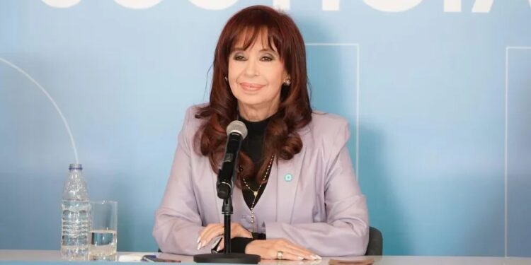 “No nos van a dejar seguir porque tienen miedo”, dijo CFK sobre una posible condena