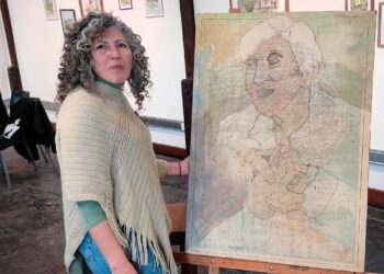 «El caso de hoy me resultó un disparador impresionante. Acá estoy, dibujando a mi abuela.